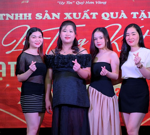 TỔNG KẾT QUÝ II/2025 – VINH DANH NHỮNG CHIẾN BINH XUẤT SẮC CỦA PHÚ QUÝ