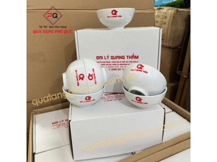 CHÉN SỨ IN LOGO – QUÀ TẶNG DOANH NGHIỆP SANG TRỌNG VÀ ĐẲNG CẤP
