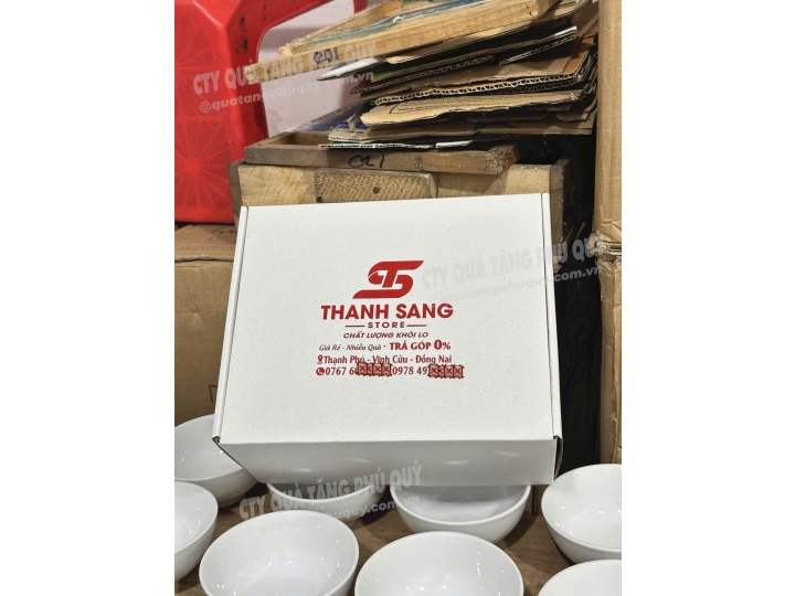 CHÉN SỨ IN LOGO – QUÀ TẶNG DOANH NGHIỆP SANG TRỌNG VÀ ĐẲNG CẤP